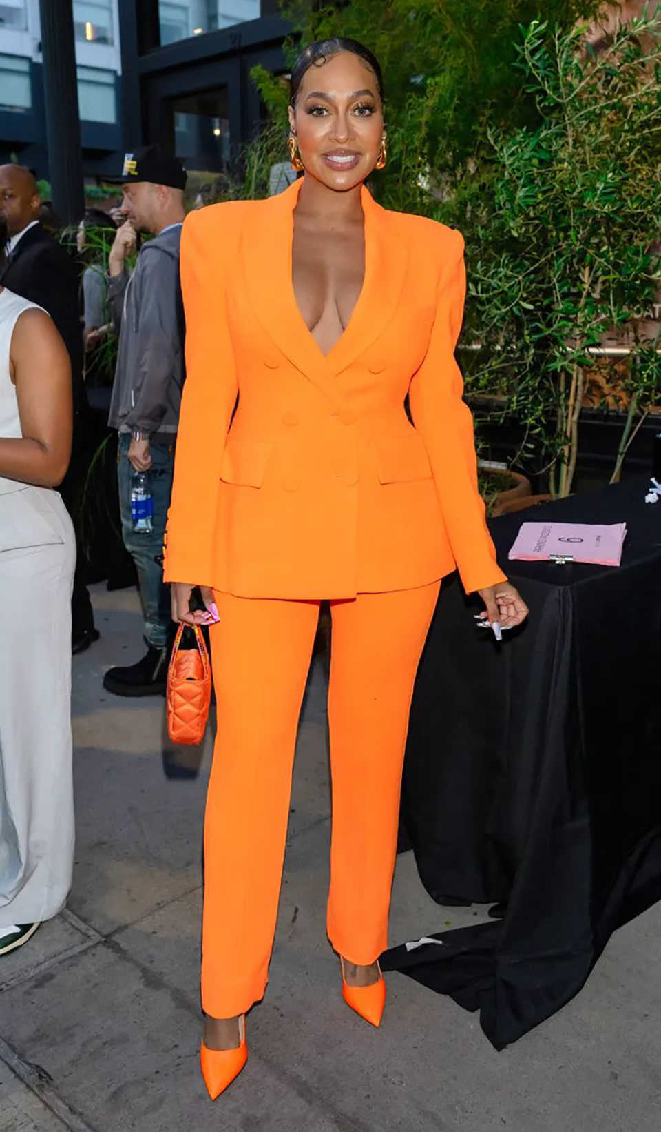 Customized Orange Spring Women - đánh giá và giá Women Formal Wear Designers