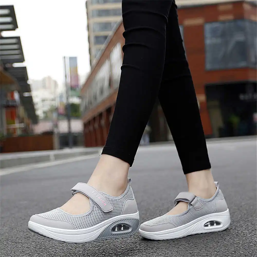 36-41 Demi-season Colored Snea - đánh giá và giá Women'S Formal Wear With Sneakers