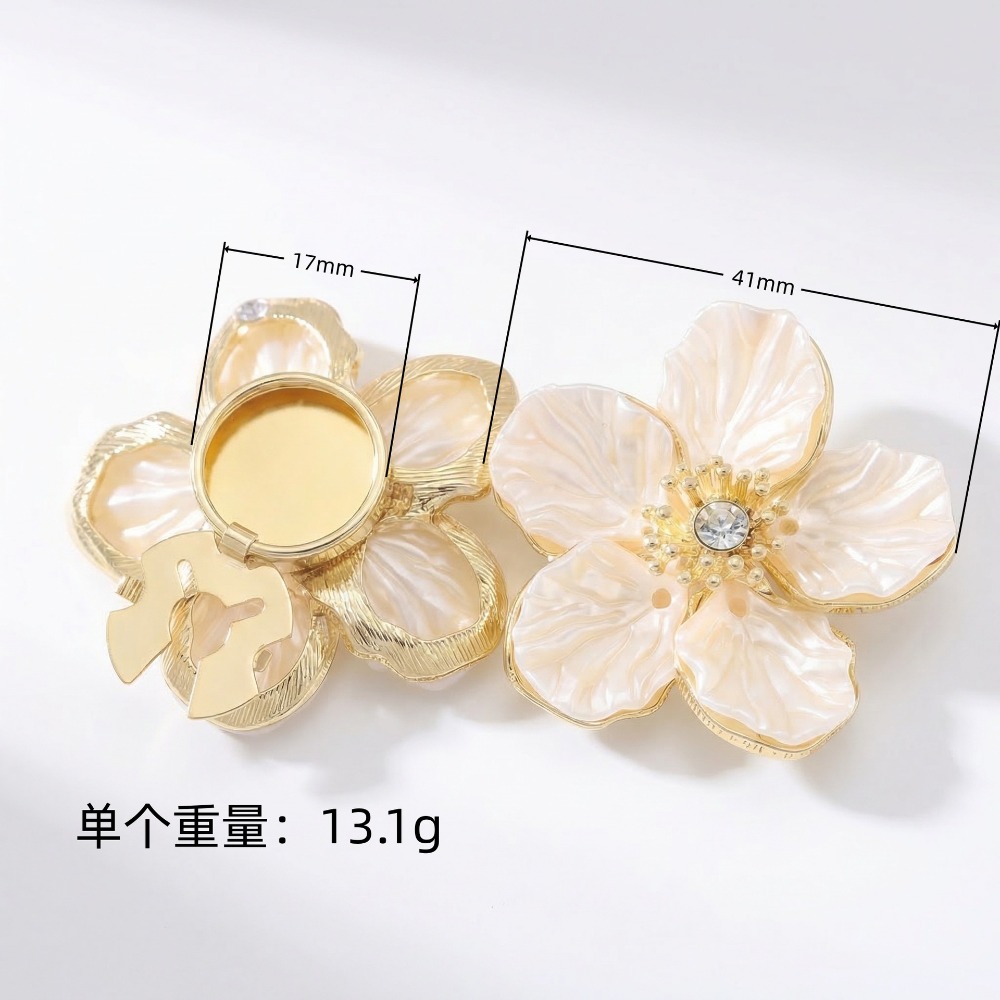 A Pair Vintage Petal Button Co - đánh giá và giá Women Formal Wear Designers